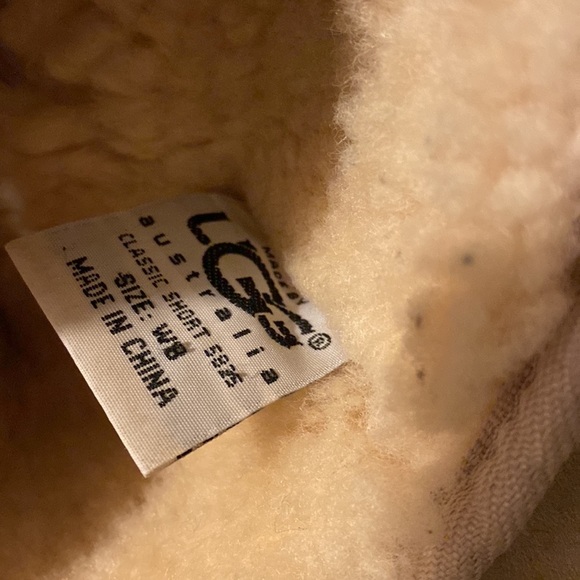 UGG boots - Picture 2 of 3